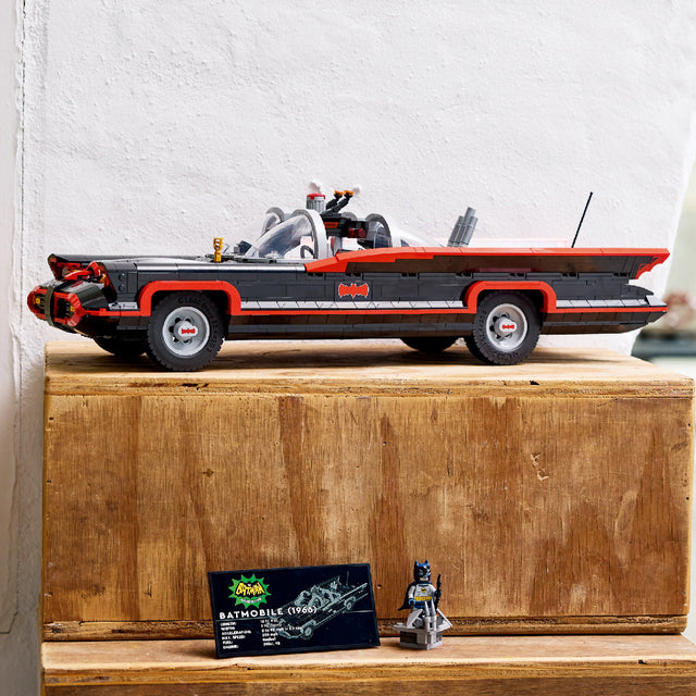 xe-batmobile-huyen-thoai-lego-superheroes-76328-04