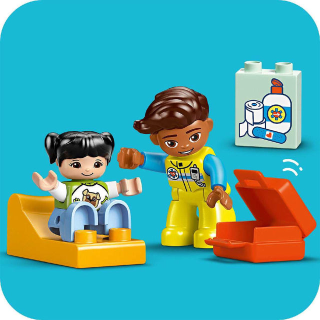 xe-cuu-thuong-tai-xe-lego-duplo-10447-07