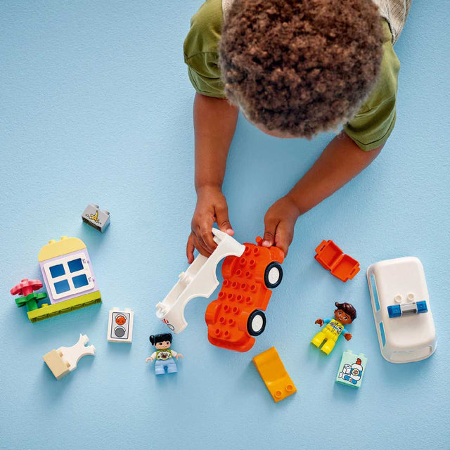 xe-cuu-thuong-tai-xe-lego-duplo-10447-010