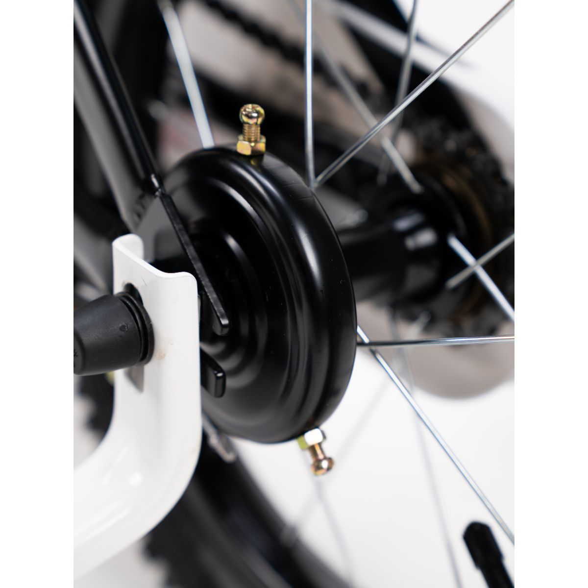 xe-dap-tre-em-chipmunk-14-inch-mau-den-bike-cm14-1-bla-023