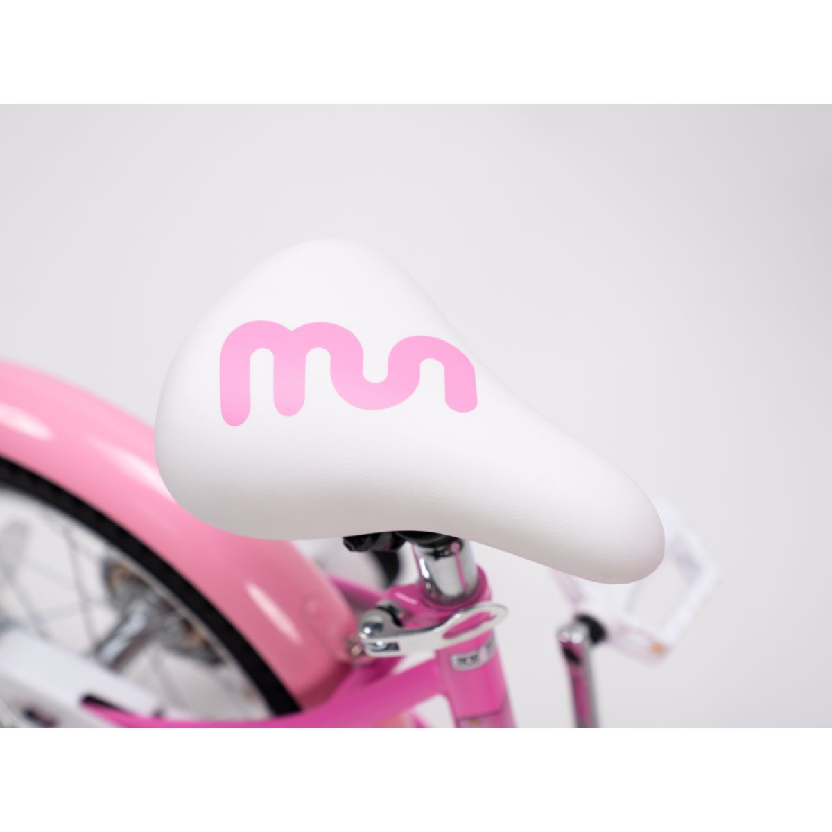 xe-dap-tre-em-chipmunk-mm-14-inch-mau-hong-bike-cm14-2-pin-08